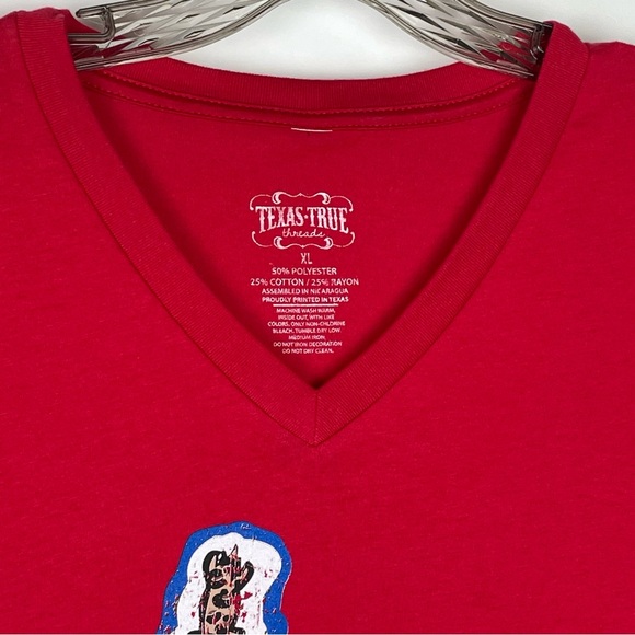 Texas True Threads Size XL Leopard Lady of Liberty Red V-neck T-shirt - Picture 5 of 8